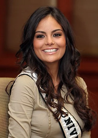Ximena Navarrete height profile photo