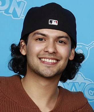 Xolo Maridueña height profile photo