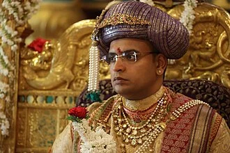 Yaduveer Krishnadatta Chamaraja Wadiyar height profile photo