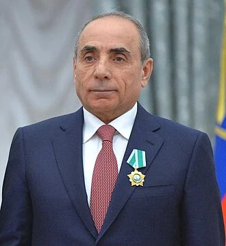 Yagub Eyyubov height profile photo