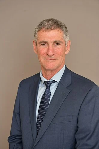 Yair Golan height profile photo