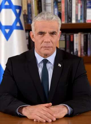 Yair Lapid height profile photo