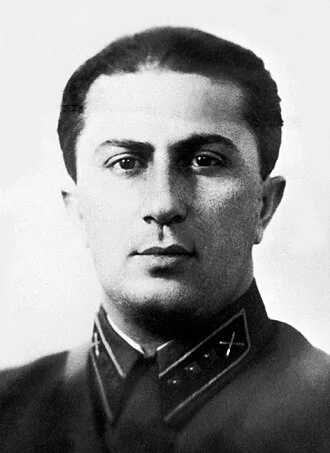 Yakov Dzhugashvili height profile photo