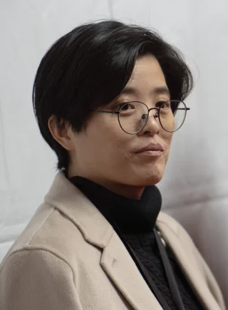 Yang Shuang-zi height profile photo
