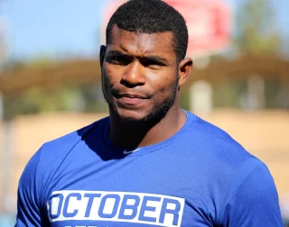 Yasiel Puig height profile photo