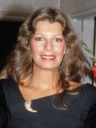 Yasmin Aga Khan height profile photo
