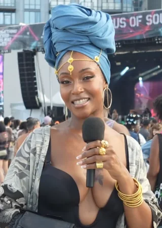 Yaya DaCosta height profile photo