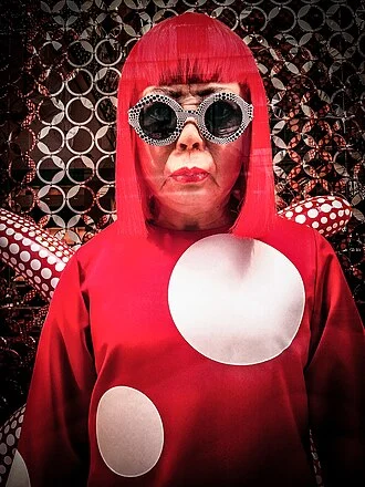 Yayoi Kusama height profile photo
