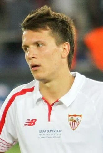 Yevhen Konoplyanka height profile photo