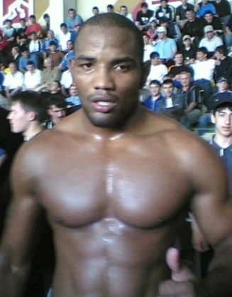 Yoel Romero height profile photo