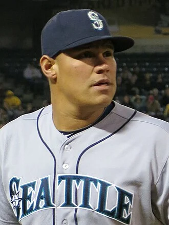 Yoervis Medina height profile photo