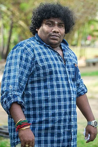 Yogi Babu height profile photo