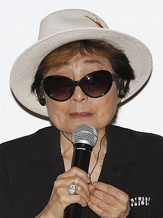 Yoko Ono height profile photo