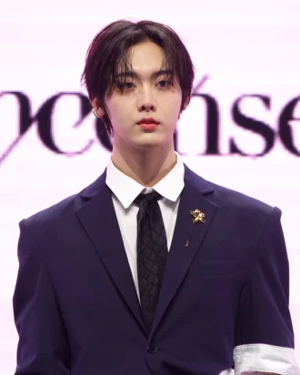 Yoon San-ha height profile photo