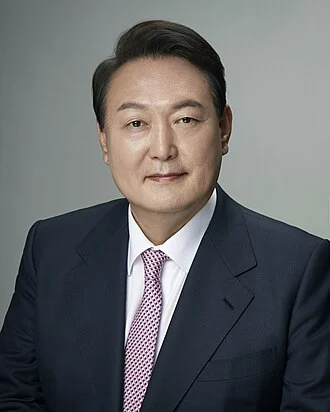 Yoon Suk Yeol height profile photo