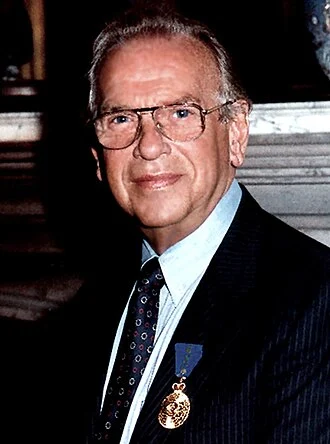 Yoram Gross height profile photo