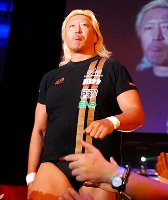 Yoshihiro Takayama height profile photo