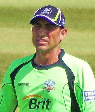 Younis Khan height profile photo