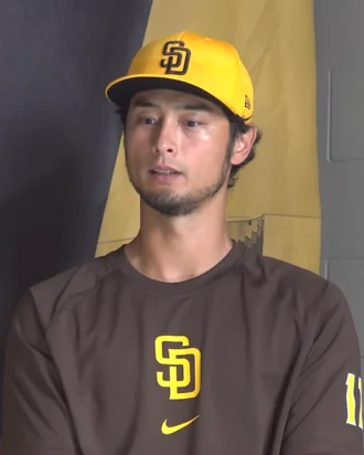 Yu Darvish height profile photo