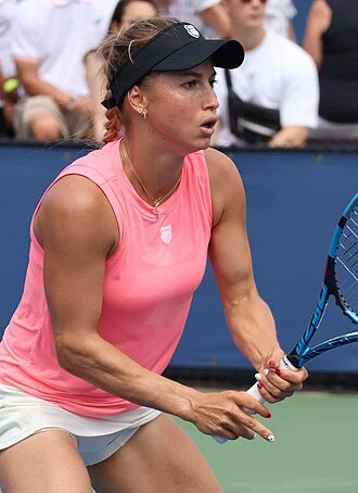 Yulia Putintseva height profile photo