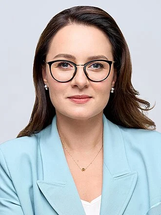 Yulia Svyrydenko height profile photo