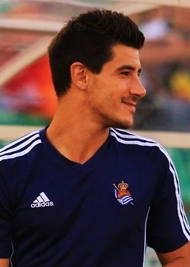 Yuri Berchiche height profile photo