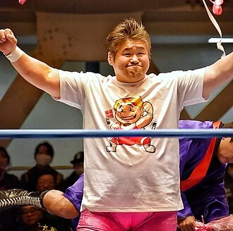 Yutaka Yoshie height profile photo