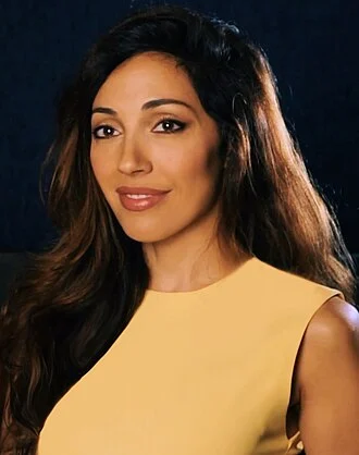 Yvette González-Nacer height profile photo