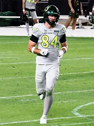 Zach Davidson height profile photo