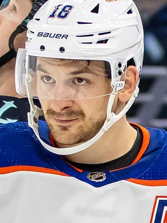 Zach Hyman height profile photo