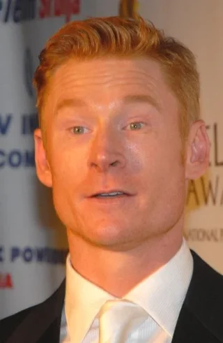Zack Ward height profile photo