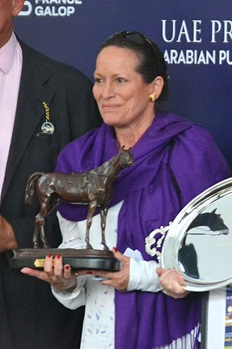 Zahra Aga Khan height profile photo