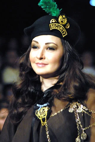 Zeba Bakhtiar height profile photo