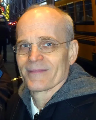 Željko Ivanek height profile photo