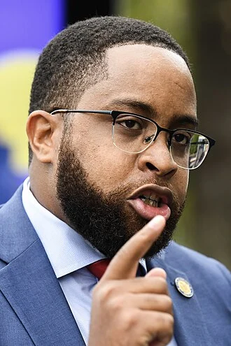Zellnor Myrie height profile photo