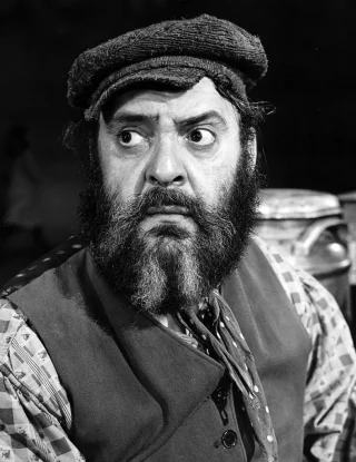 Zero Mostel height profile photo