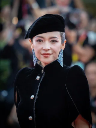Zhang Ziyi height profile photo