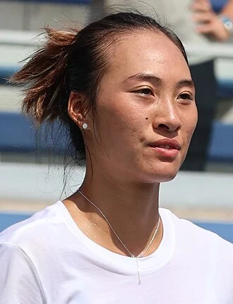 Zheng Qinwen height profile photo