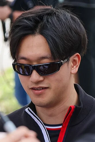 Zhou Guanyu height profile photo