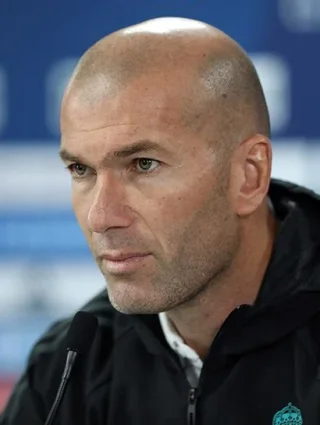 Zinedine Zidane height profile photo