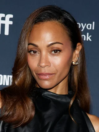 Zoe Saldaña height profile photo
