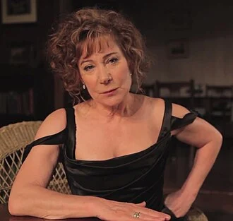 Zoë Wanamaker height profile photo