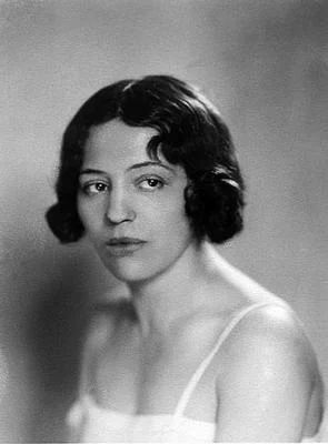 Zofia Stryjeńska height profile photo