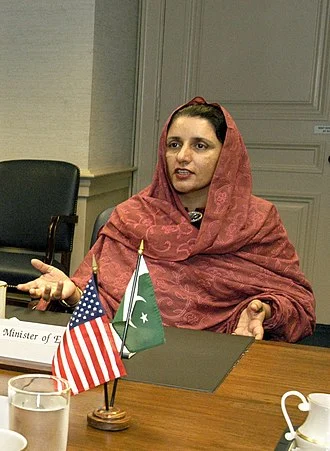 Zubaida Jalal height profile photo