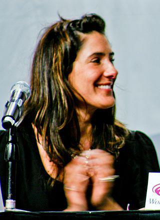 Alicia Coppola Height