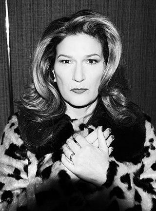 Ana Gasteyer Height