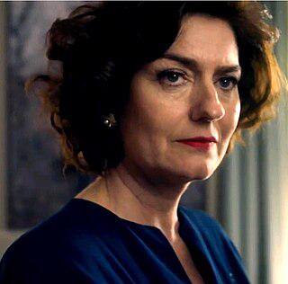 Anna Chancellor Height