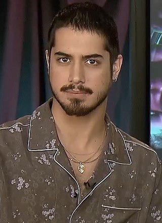 Avan Jogia Height