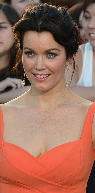 Bellamy Young Height