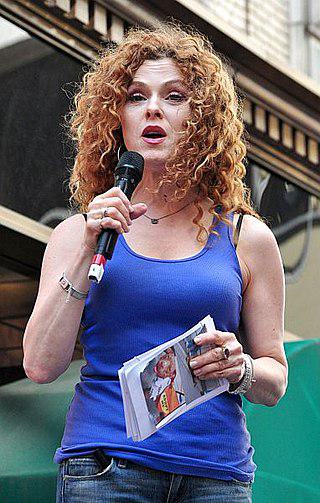 Bernadette Peters Height